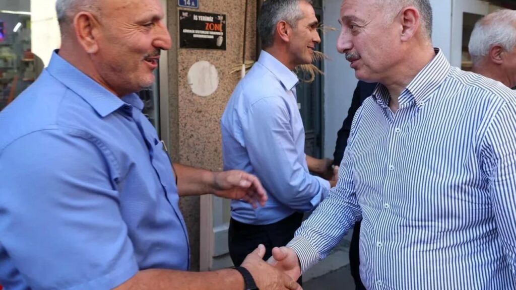 Başkan Büyükakın, Karamürsel’de esnafla buluştu