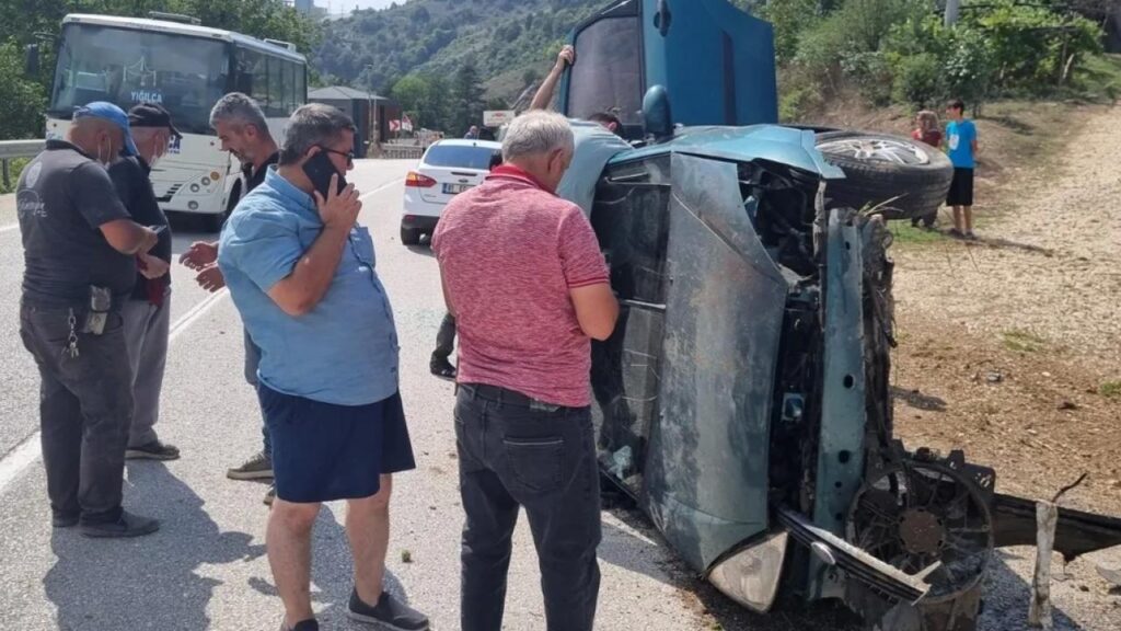 Düzce’de trafik kazası: 3 yaralı