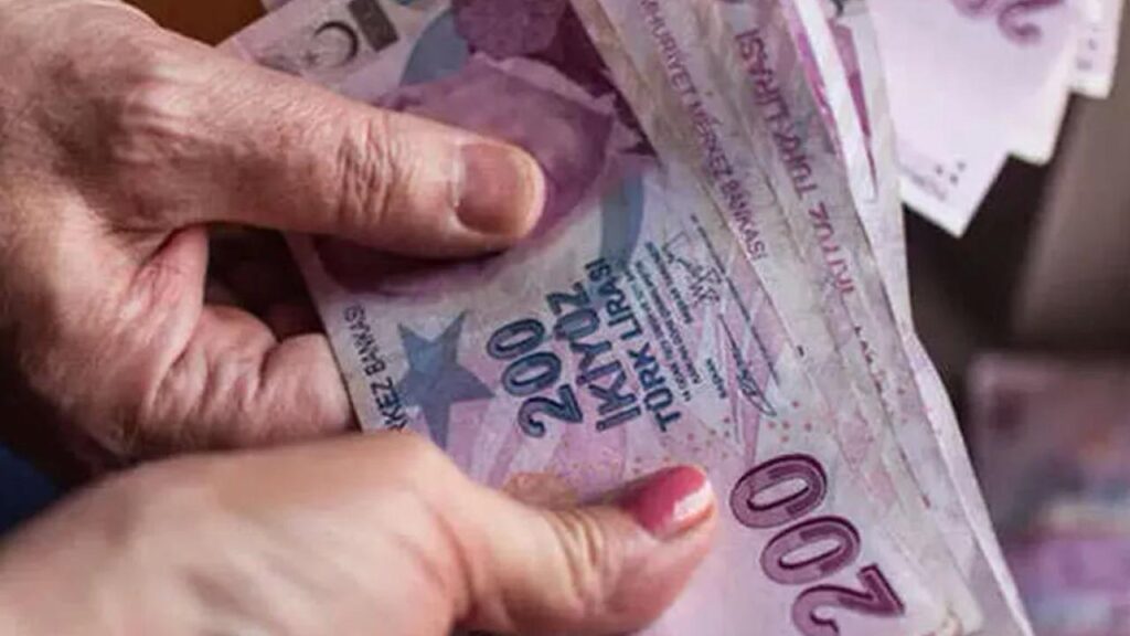 Emekli aylığı fark ödemeleri bugün ödeniyor