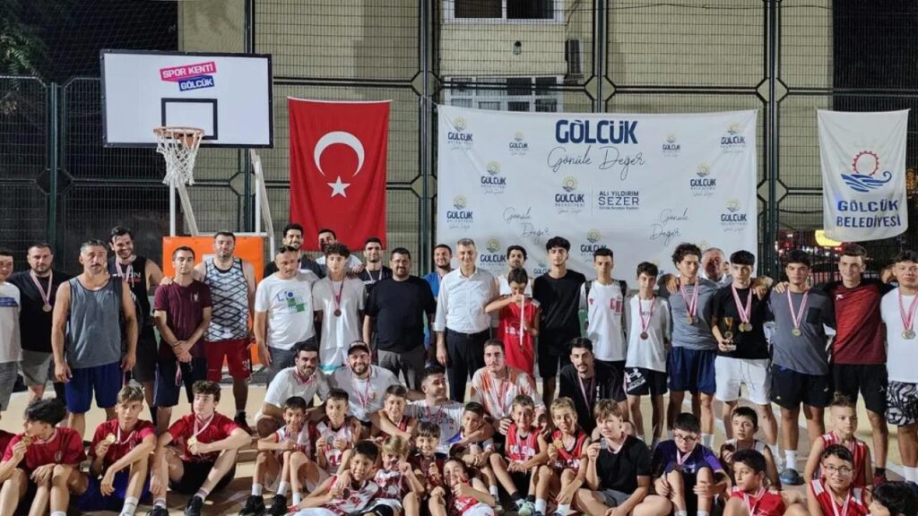 Gölcük’te sokak basketboluna yoğun ilgi