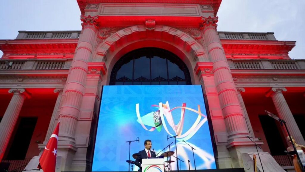 Paris’te İstanbul Evi açıldı