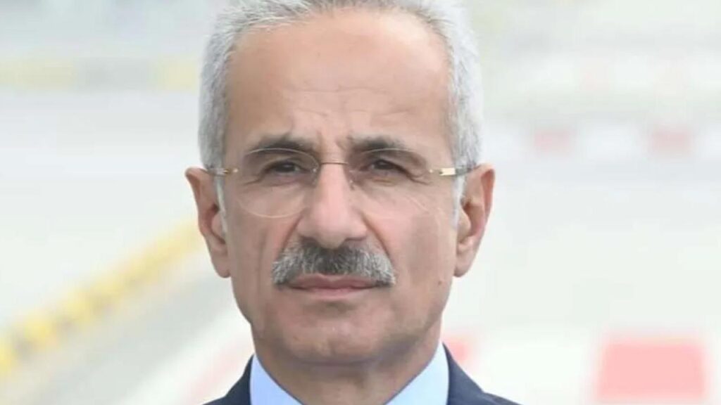 Uraloğlu’ndan Instagram açıklaması: Geri dönüş bekliyoruz